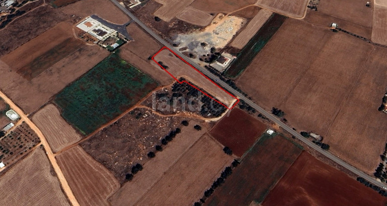 Plot for sale in Avgorou