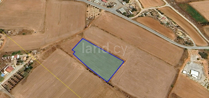 Plot for sale in Frenaros