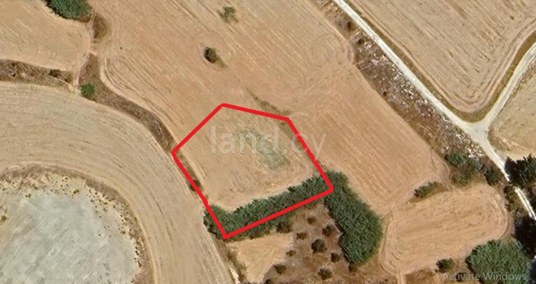 Plot for sale in Frenaros