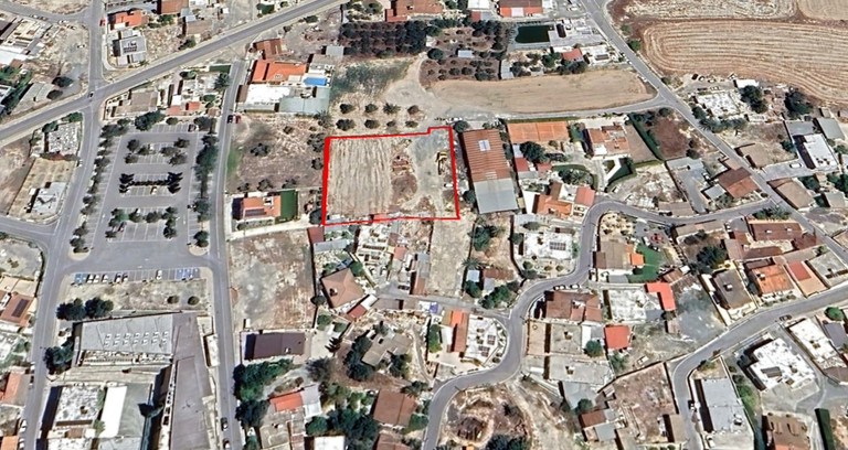 Plot for sale in Larnaca