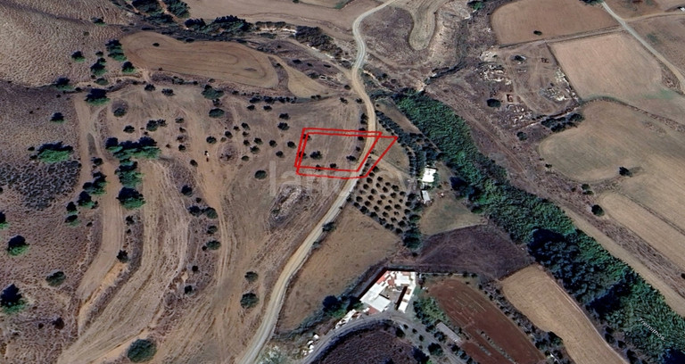 Plot for sale in Larnaca