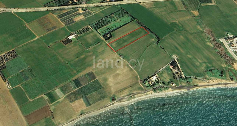 Plot for sale in Larnaca