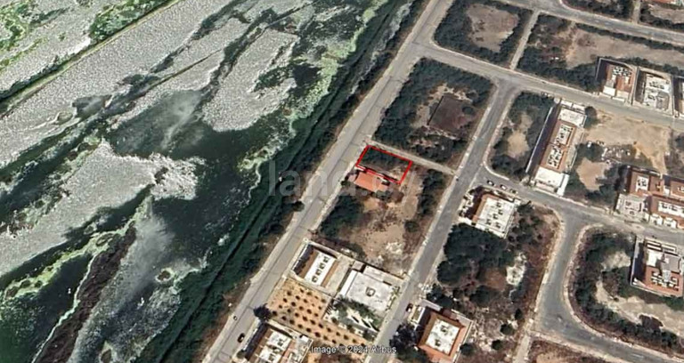 Plot for sale in Paralimni