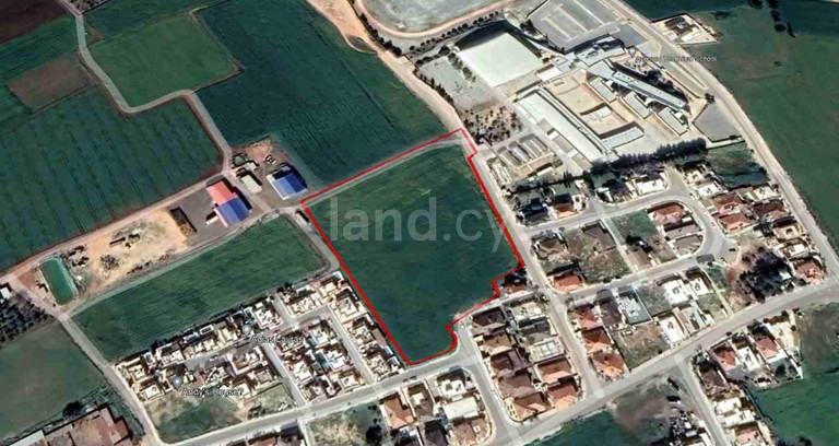 Parcela a la venta en Avgorou