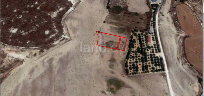 Plot for sale in Frenaros