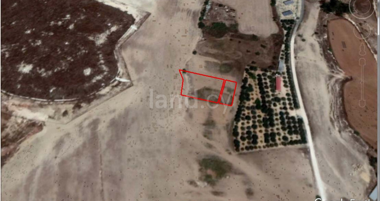 Plot for sale in Frenaros