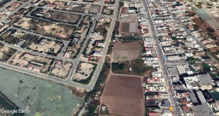 Parcela a la venta en Paralimni
