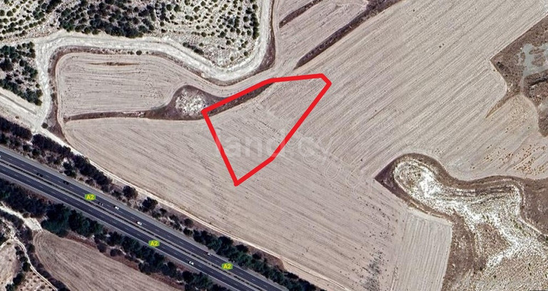 Grundstück in Larnaca zu verkaufen