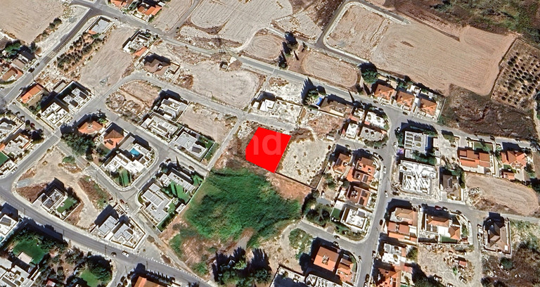 Plot for sale in Larnaca