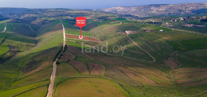 Pole turystyczne na sprzedaż w Paphos