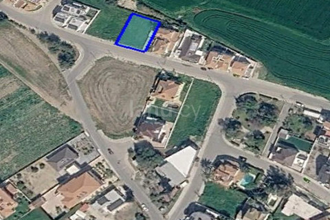 Plot for sale in Larnaca