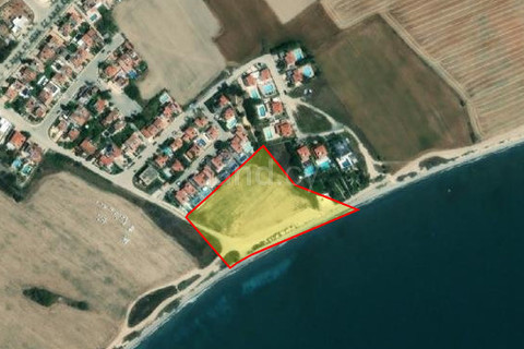 Touristic plot for sale in Larnaca