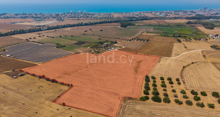 Campo residencial a la venta en Larnaca