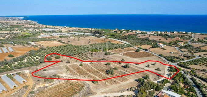 Fält avsett för boende till salu i Larnaca