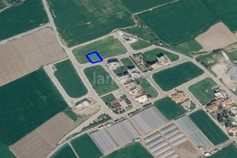 Plot for sale in Larnaca