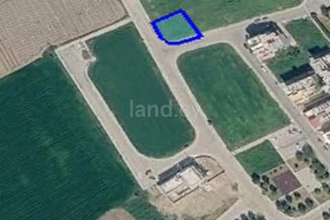 Plot for sale in Larnaca