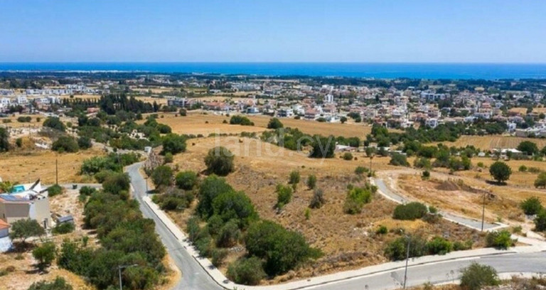 Pole rolne na sprzedaż w Paphos