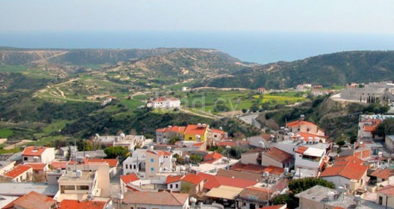 Terrain résidentiel à vendre à Limassol