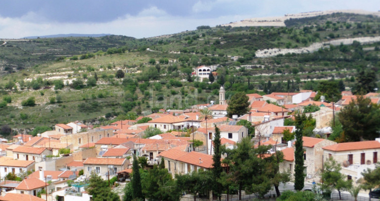 Landwirtschaftliches Baugebiet in Limassol zu verkaufen