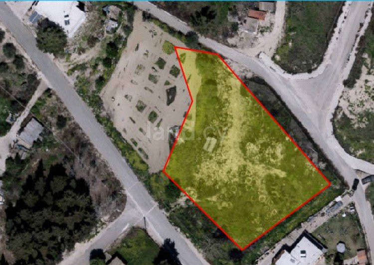 Campo residencial a la venta en Paphos