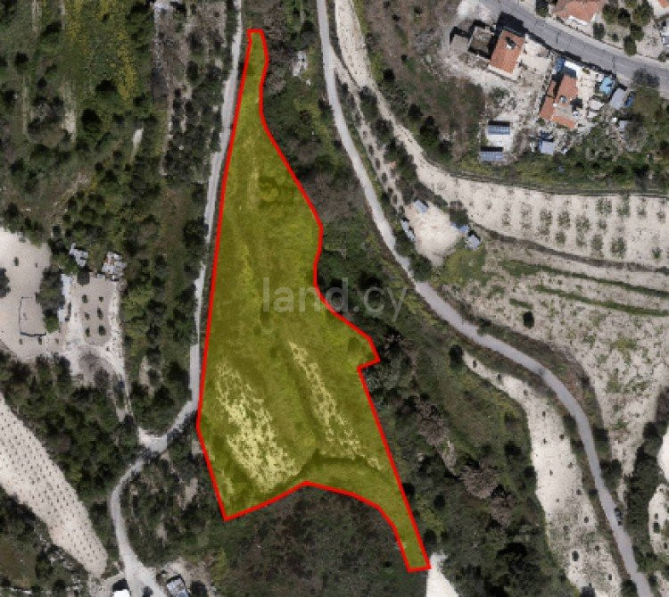 Campo residencial a la venta en Paphos