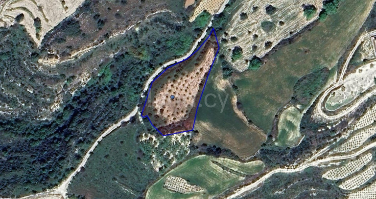 Campo residencial a la venta en Paphos