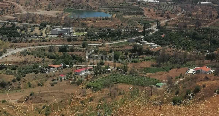 Landwirtschaftliches Baugebiet in Larnaca zu verkaufen
