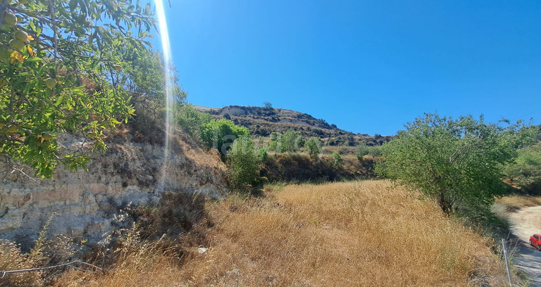 Αγροτικό αγροτεμάχιο προς πώληση - Πάφος