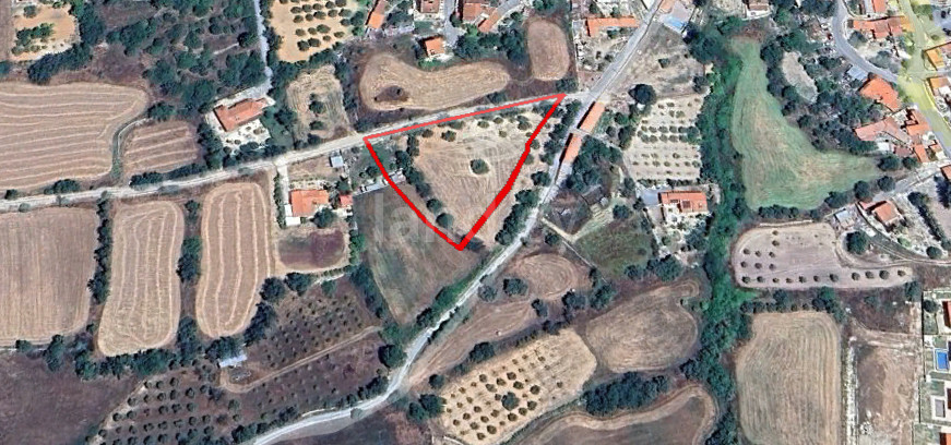 Pole mieszkaniowe na sprzedaż w Limassol
