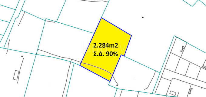 Campo residencial a la venta en Avgorou
