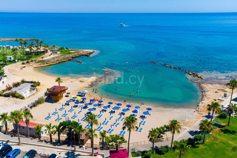Parcela turística a la venta en Protaras