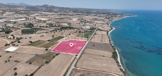 Fält till salu i Larnaca