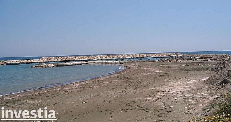 Grundstück in Larnaca zu verkaufen