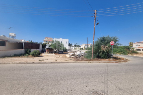 Residential plot for sale in Paralimni