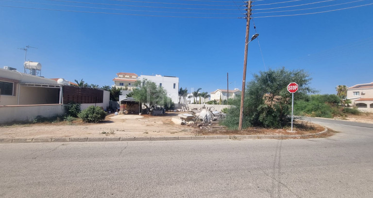 Residential plot for sale in Paralimni