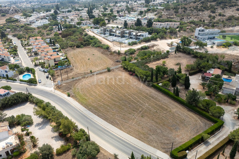 Parcela turística a la venta en Protaras