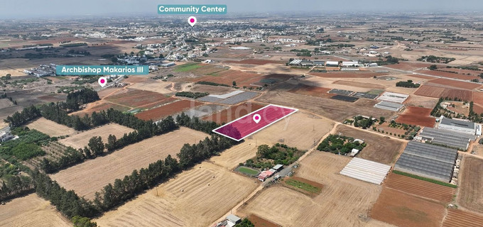 Campo a la venta en Deryneia