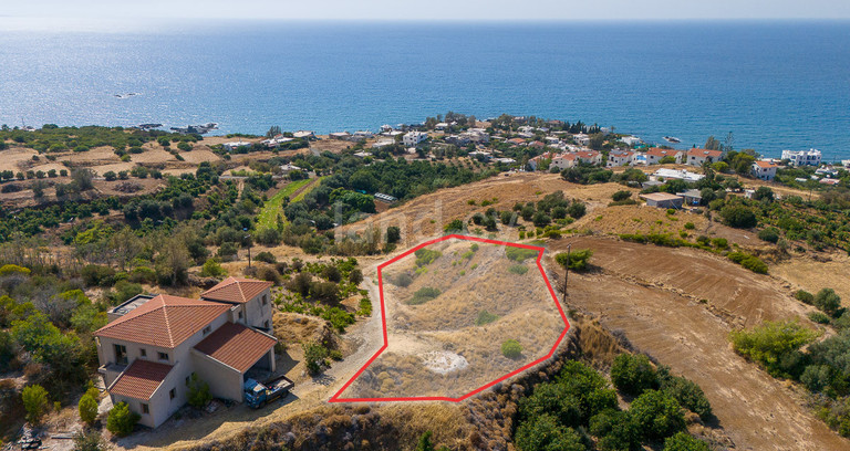 Fält avsett för boende till salu i Paphos