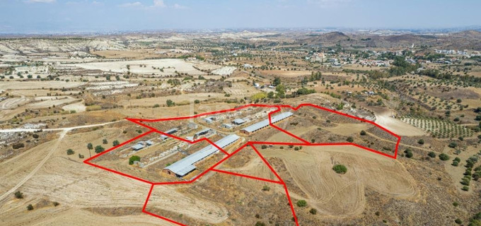 Landwirtschaftliches Baugebiet in Nicosia zu verkaufen