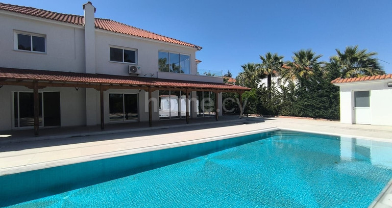 Villa in Larnaca zu verkaufen