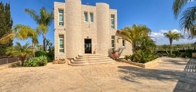 Villa for sale in Paralimni