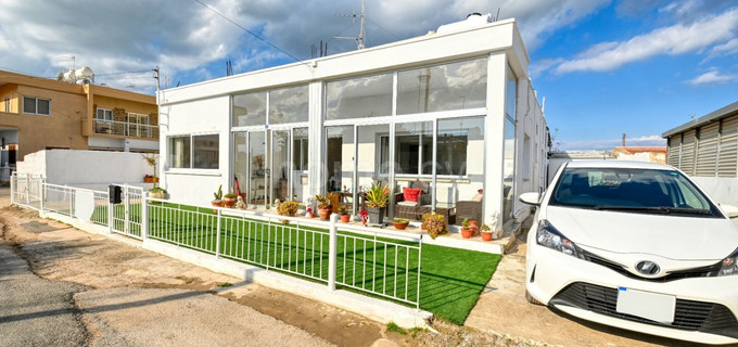 Bungalow for sale in Deryneia