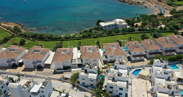 Villa for sale in Ayia Triada