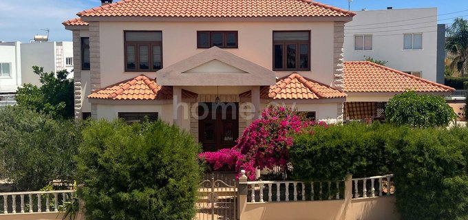 Villa for sale in Vrysoulles