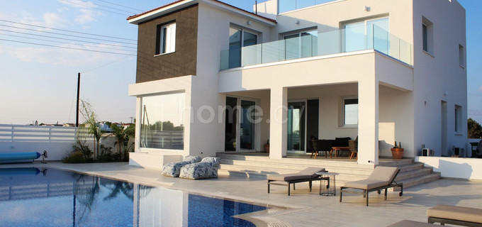 Villa in Ayia Napa zu verkaufen