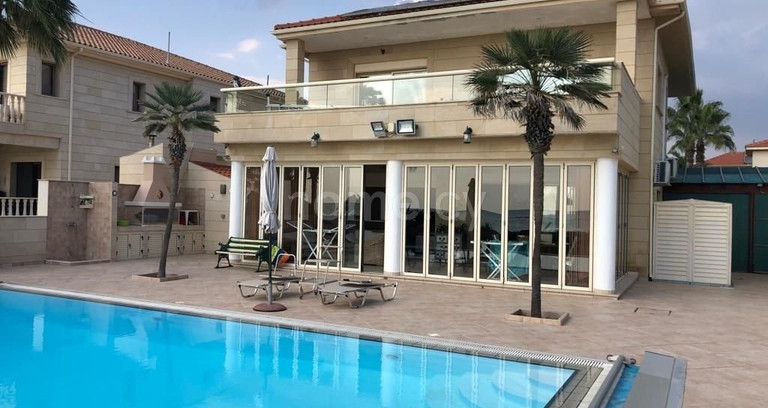 Вилла на продажу в Ларнака