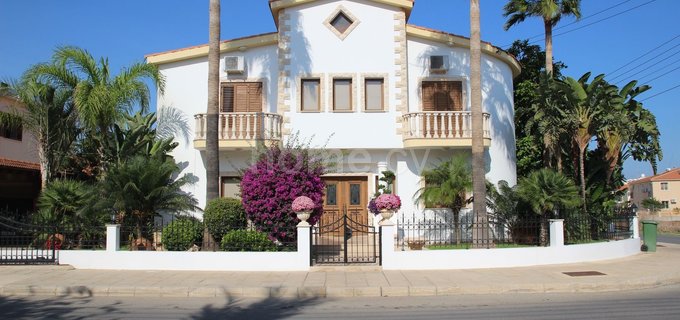 Villa in Paralimni zu verkaufen