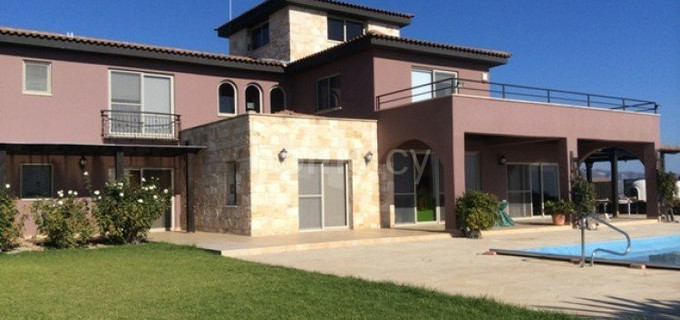 Villa till salu i Limassol