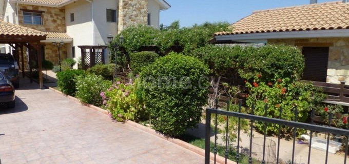 Villa à vendre à Limassol