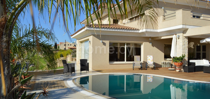Villa to rent in Limassol